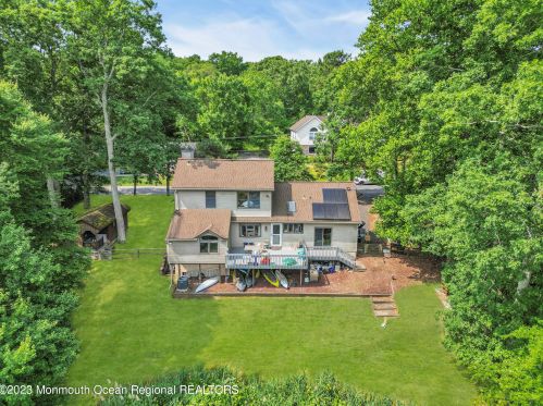 52 Lakeview Dr, Jackson Twp NJ 08527-2704 exterior