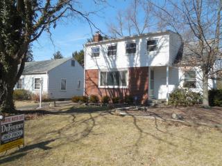 202 Fenway Rd, Columbus, OH 43214-1410