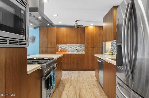 1936 Bethany Home Rd, Phoenix AZ 85015-2442 exterior