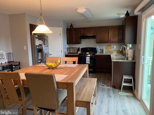 202 Rodney Ave, West Deptford NJ 08096-4109 exterior