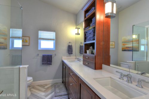 12618 38 St, Phoenix AZ 85040-1613 exterior