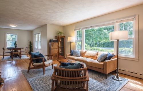 418 Shays St, Amherst MA  01002-2945 exterior