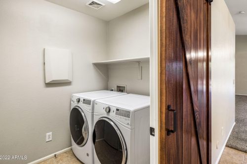 2440 Blue Sky Dr, Phoenix AZ  85085-4761 exterior