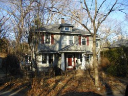 329 Waban Ave, Newton, MA 02468-1349