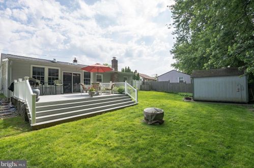 335 May Ave, West Deptford NJ 08096-1166 exterior