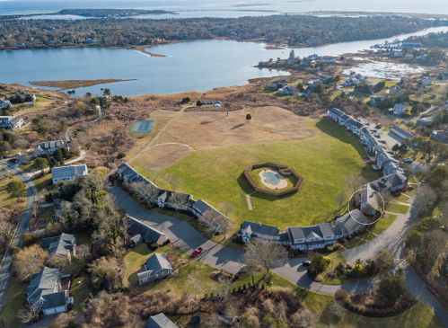 1239 Main St, Chatham MA 02633-2422 exterior