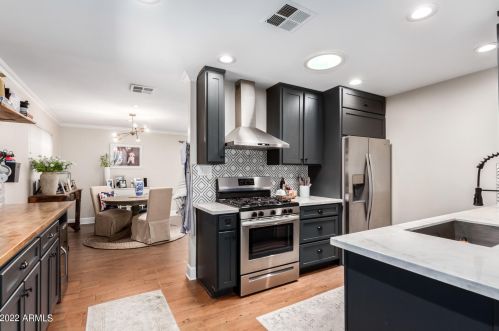 4231 Catalina Dr, Phoenix AZ 85031-3726 exterior