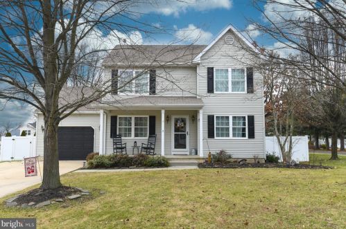 2 Little Mill Ct, West Deptford, NJ 08051-1360