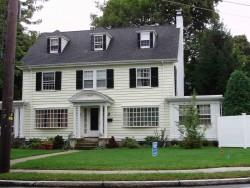 1840 Beacon St, Newton, MA 02468-1435