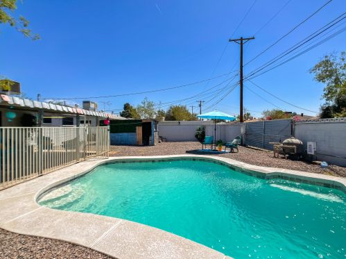 2725 Alice Ave, Phoenix AZ 85021-4112 exterior