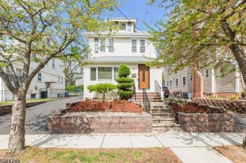 29 Mertz Ave, Belleville, NJ 07109-2109