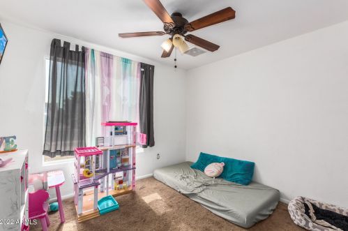 2221 61 Dr, Phoenix AZ 85033-4603 exterior