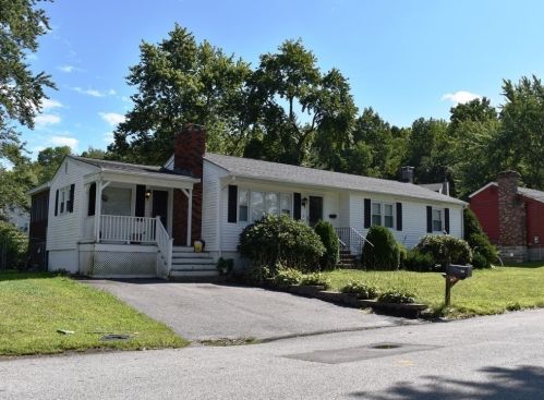 28 Lillian Ter, Dracut, MA 01826-5204