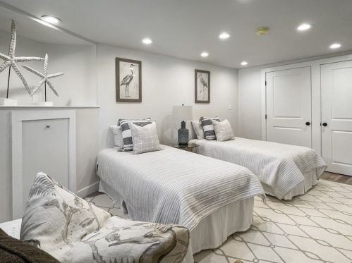 14 Hodgkins Rd, Rockport MA  01966-2004 exterior