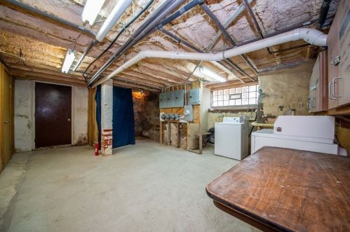 328 Broadway, Fall River MA 02724-2903 exterior