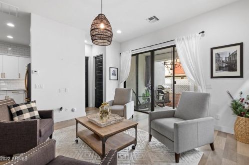 3130 Beryl Ave, Phoenix AZ  85028-3806 exterior