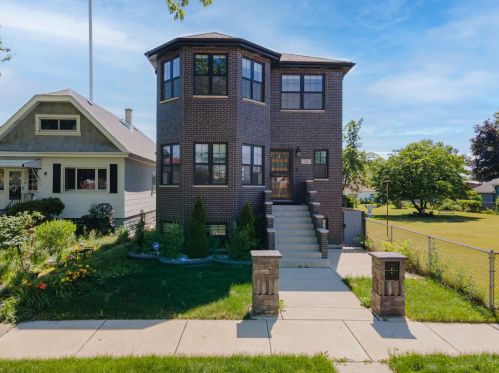 4237 Grove Ave, Forest View, IL 60402-4438