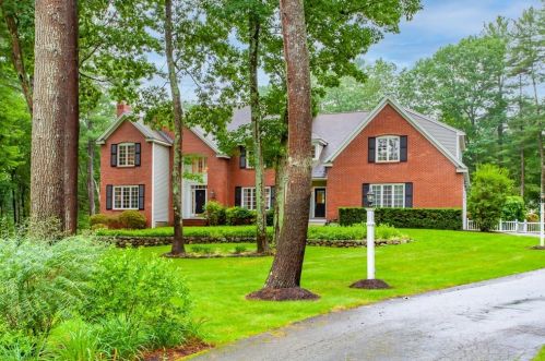 135 Kimball Rd, Carlisle, MA 01741-1036