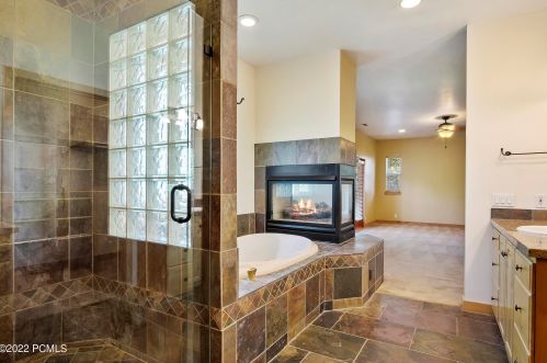 4923 Charlais Ln, Park City UT 84098-7552 exterior