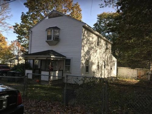 64 Etna Rd, Dedham, MA 02026-3821