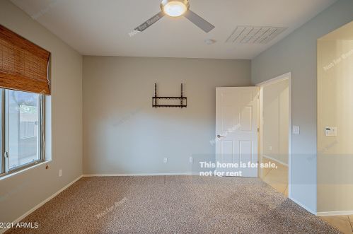 1823 Eastman Dr, Phoenix AZ 85086-1503 exterior