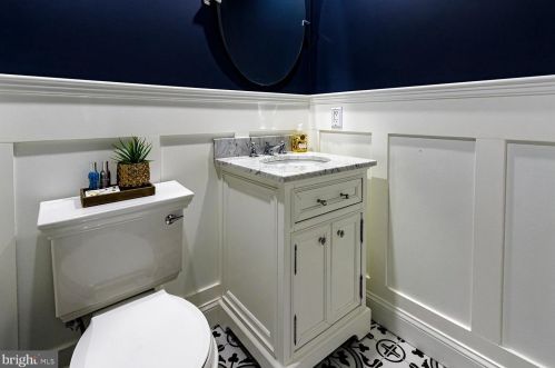 1103 Crestmont Dr, West Deptford NJ 08051-2158 exterior