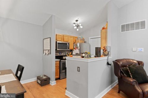 68 Crestmont Dr, West Deptford NJ  08051-2161 exterior