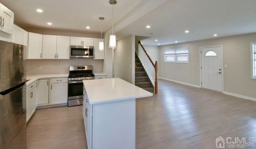 40 Arthur Ave, Carteret NJ  07008-2472 exterior