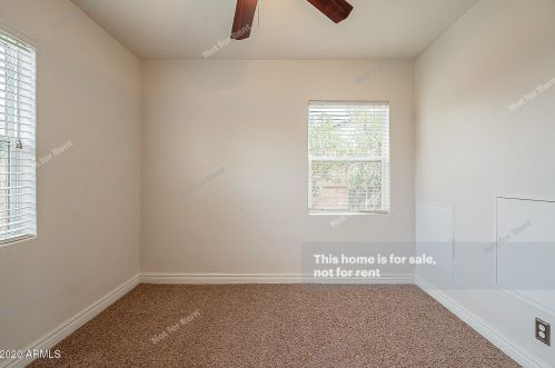 1502 Edgemont Ave, Phoenix AZ 85035-1916 exterior