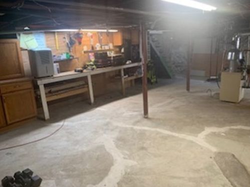 57 Oakland Ave, Methuen MA 01844-3673 exterior