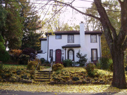 48 Marshall St, Newton, MA 02459-1658