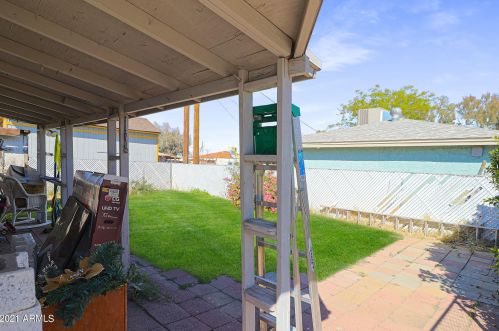 6302 Clarendon Ave, Phoenix AZ 85018-5710 exterior