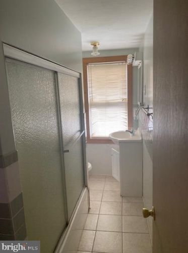 406 Dupont Ave, West Deptford NJ 08066-1169 exterior