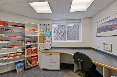 35 Lone Holw Dr, Sandy UT 84092-5530 exterior