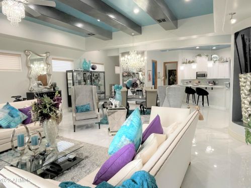 9726 3rd Dr, Phoenix AZ  85021-2495 exterior