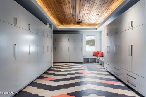 143 White Pne Cyn Rd, Park City UT 84060-6505 exterior