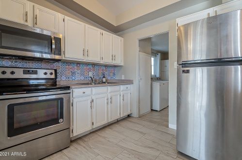 1817 38 Dr, Phoenix AZ 85053-5407 exterior