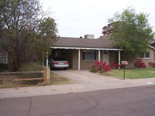 1014 Las Palmaritas Dr, Phoenix AZ  85021-5549 exterior