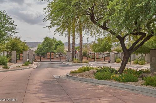 1813 Beautiful Ln, Phoenix AZ 85042-7073 exterior