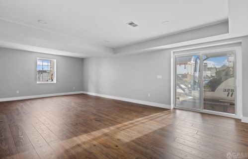 134 Un St, Carteret NJ 07008-3326 exterior