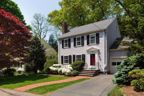 55 Hinckley Rd, Newton, MA 02468-1723