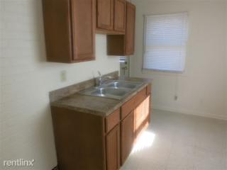 327 36th St, Louisville KY  40212-2311 exterior