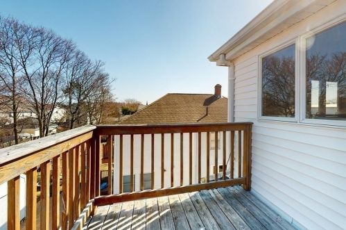 92 Chapel St, Newton MA 02458-1308 exterior