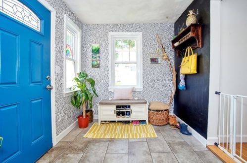 15 Kiely Rd, Dedham, MA 02026-1607