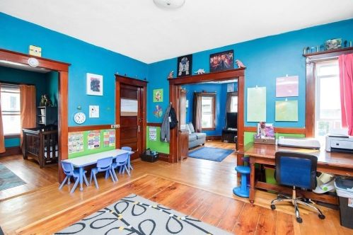 19 Almont Ave, Worcester MA 01604-3002 exterior