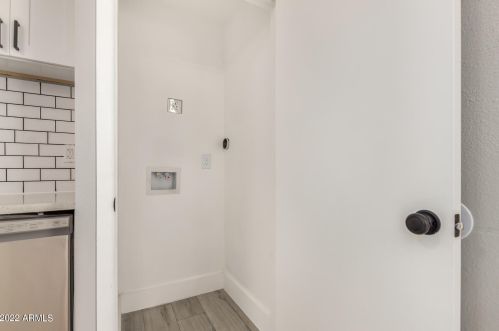 5227 47 St, Phoenix AZ 85040-4159 exterior