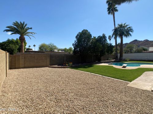 2423 Beryl Ave, Phoenix AZ 85021-2480 exterior