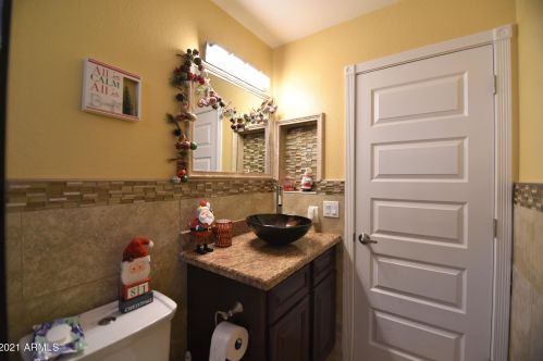 1932 Alta Vista Rd, Phoenix AZ 85041-5443 exterior