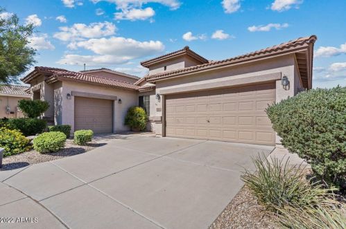 6004 Blue Sky Dr, Phoenix, AZ 85083-6580
