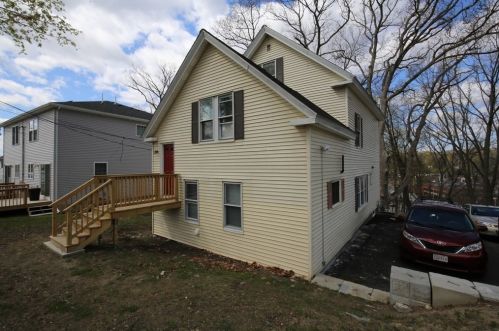 22 Milton St, Worcester MA 01605-3230 exterior